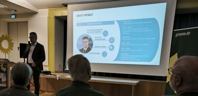 Auf Straßen und Autobahnen ist er allgegenwärtig: Der Sattelzug